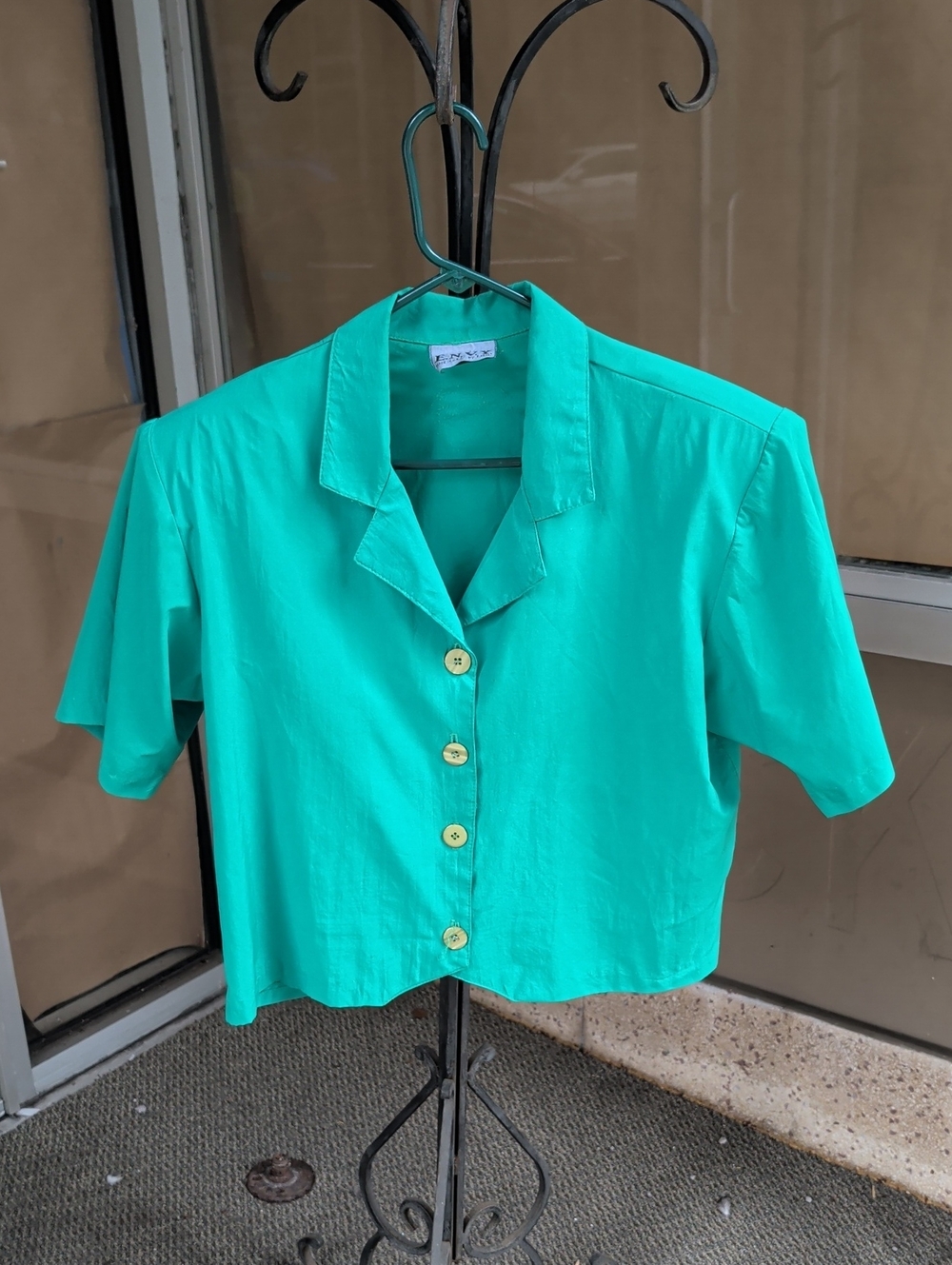 Vtg. Women’s Short Sleeve Button Front Top by ENVY (LMN) in Aqua Green